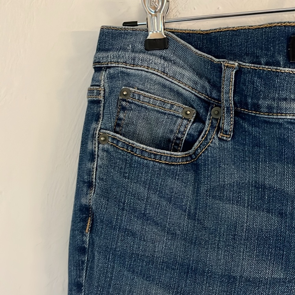 Banana Republic Mid Rise Girlfriend Jeans, Size 0/25, Medium Blue - Picture 4 of 10
